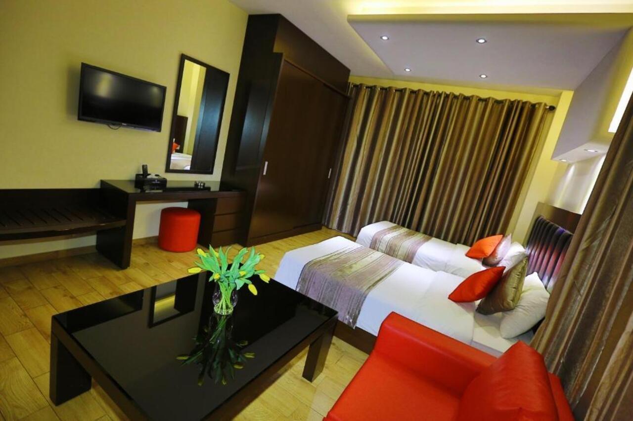 Jounieh Suites Boutique Hotel Bagian luar foto