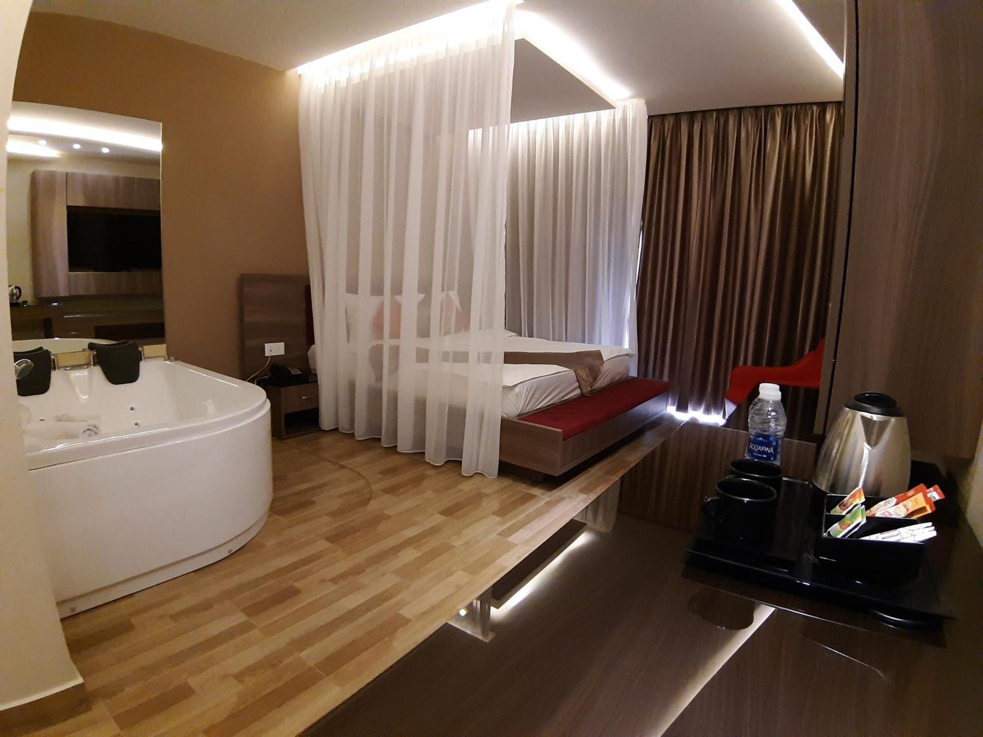 Jounieh Suites Boutique Hotel Bagian luar foto