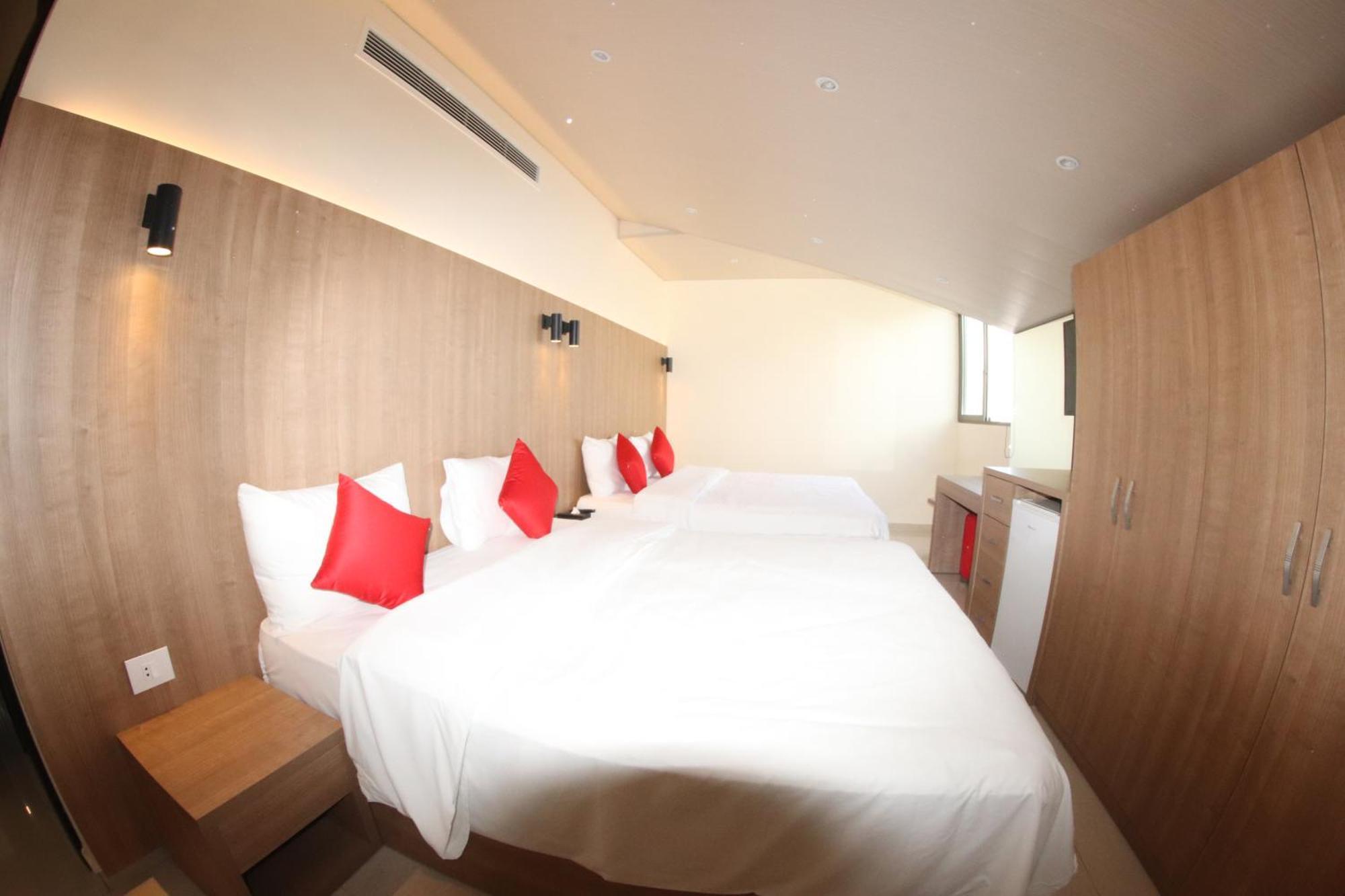 Jounieh Suites Boutique Hotel Bagian luar foto